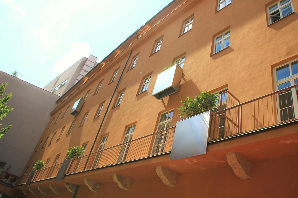 Picasso Apartments Prága Kültér fotó