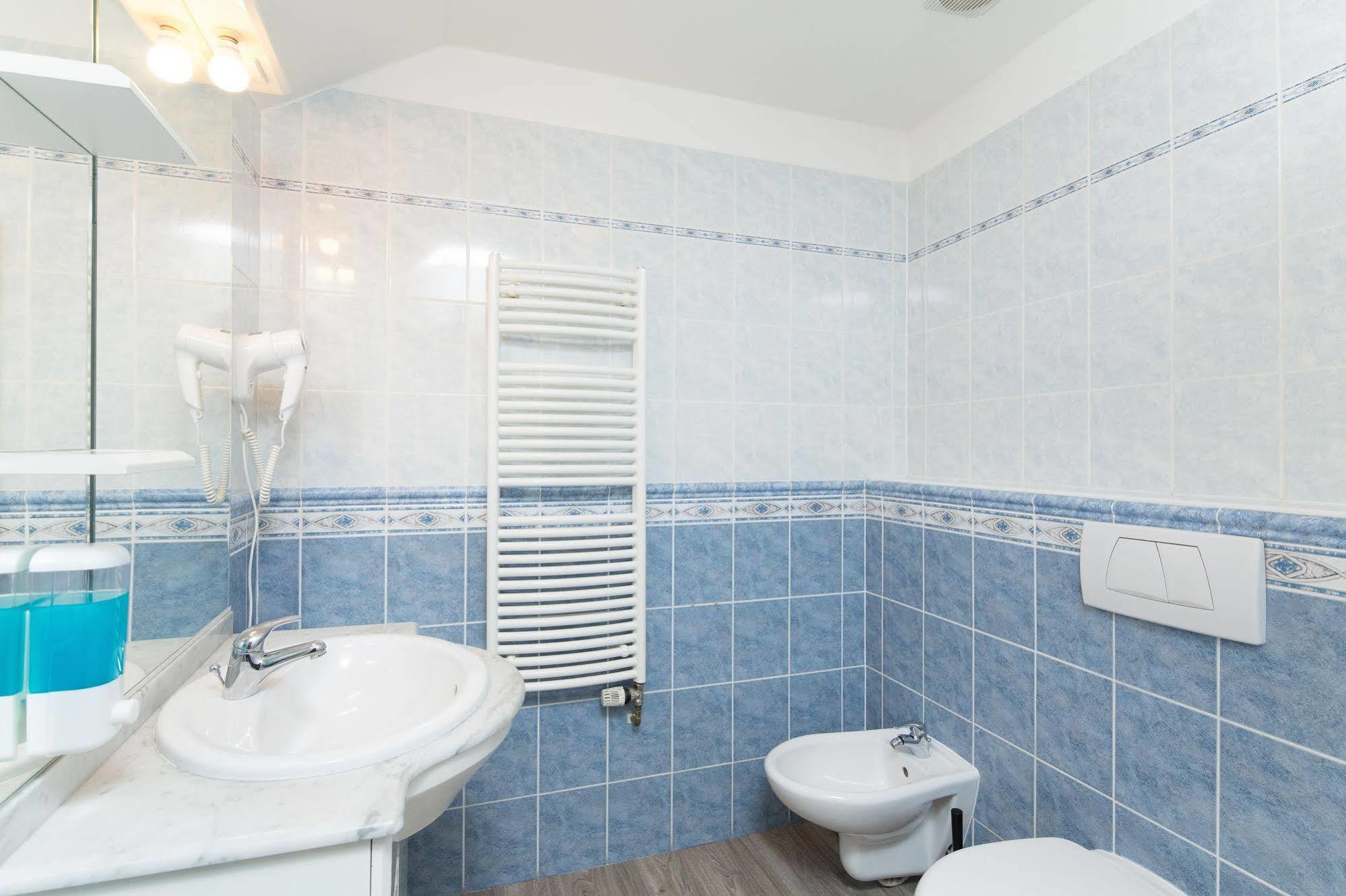 Picasso Apartments Prága Kültér fotó