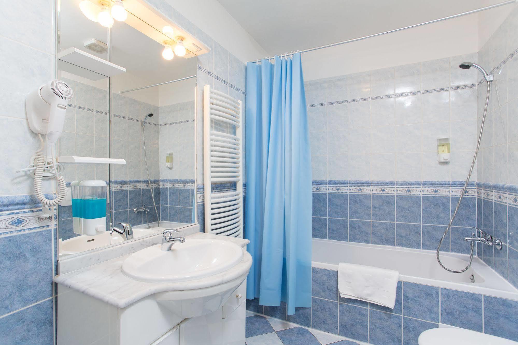 Picasso Apartments Prága Kültér fotó